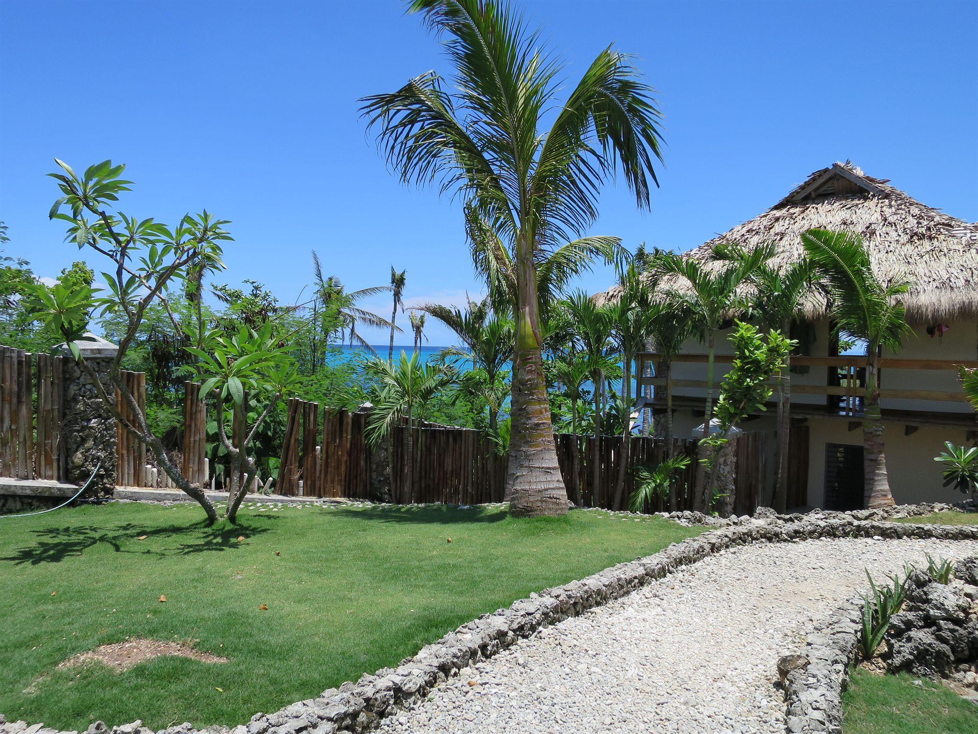 Tepanee Beach Resort Logon Dış mekan fotoğraf