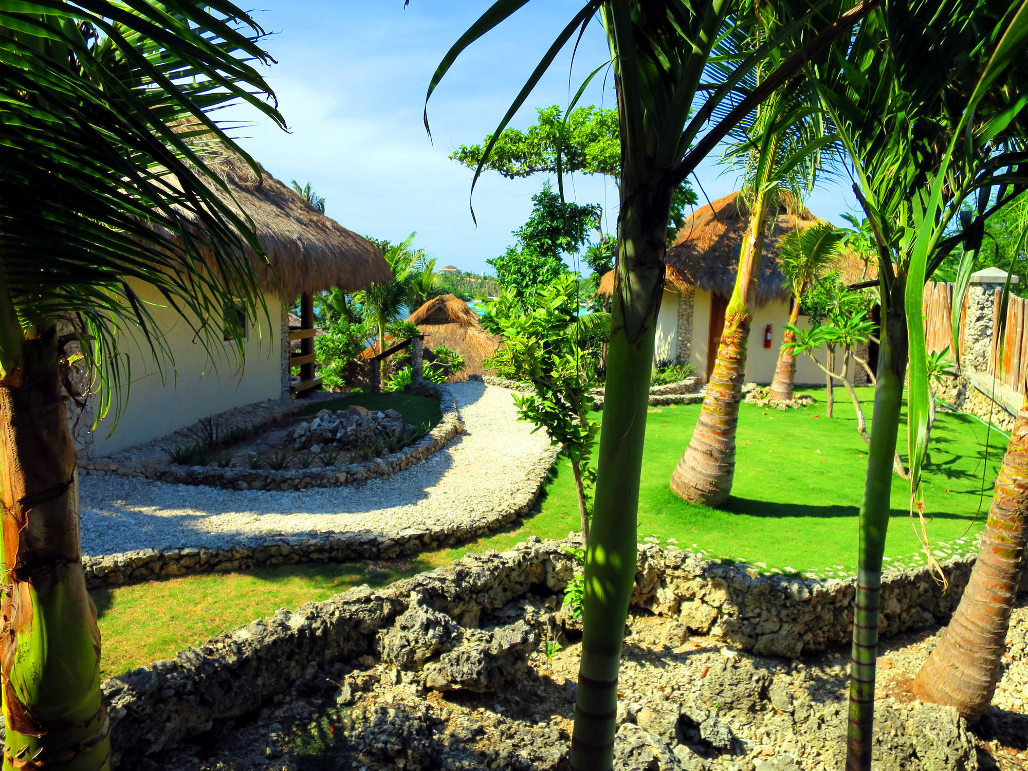 Tepanee Beach Resort Logon Dış mekan fotoğraf